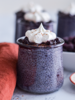 chia pudding with almond milk